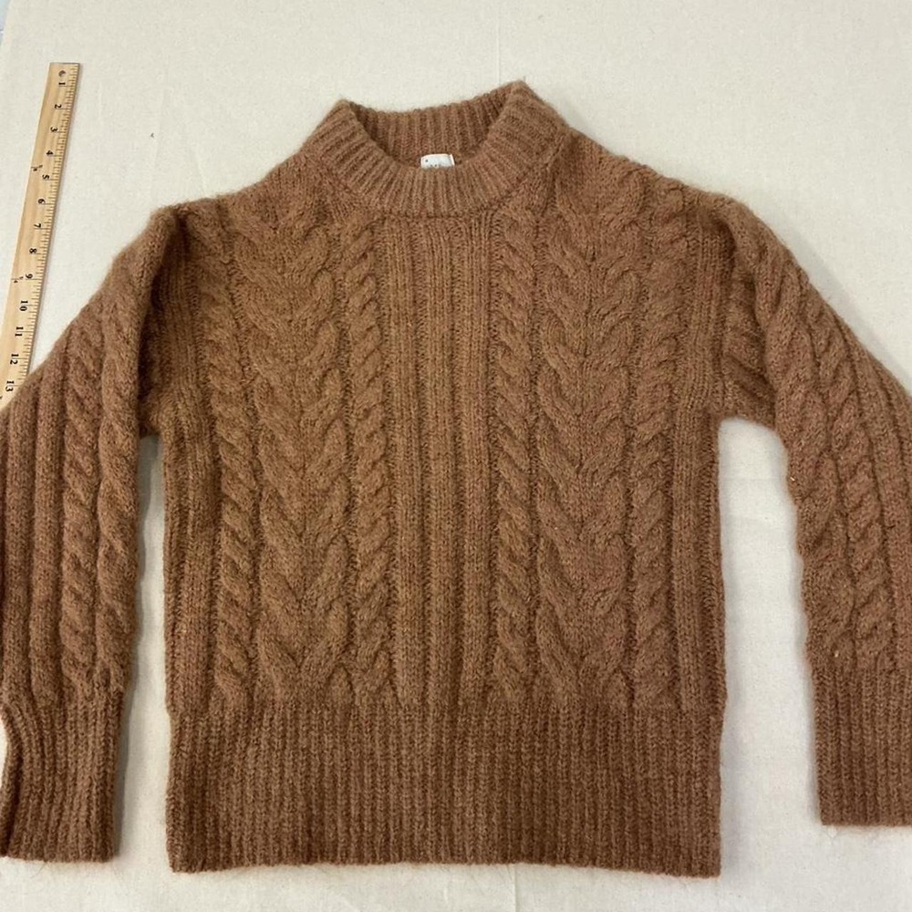 A New Day brown cable knit sweater